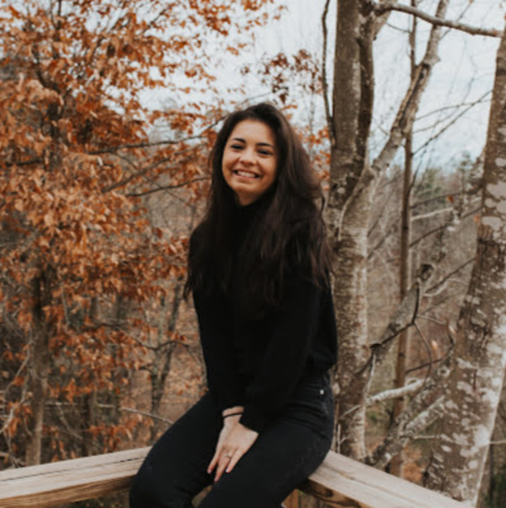 Meet your Posher, Alexis